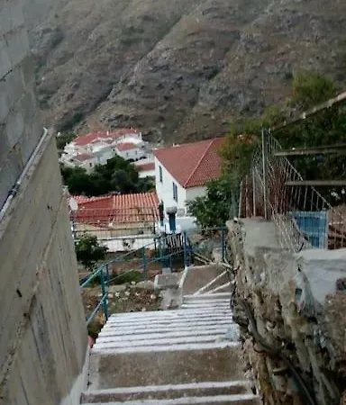παραδοσιακό σπίτι με πανοραμική θέα Ferienhaus Ándros
