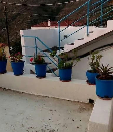 παραδοσιακό σπίτι με πανοραμική θέα Prázdninový dům Ándros